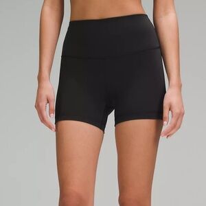 Lululemon size 6 Wunder Train High-Rise Short 4" Black